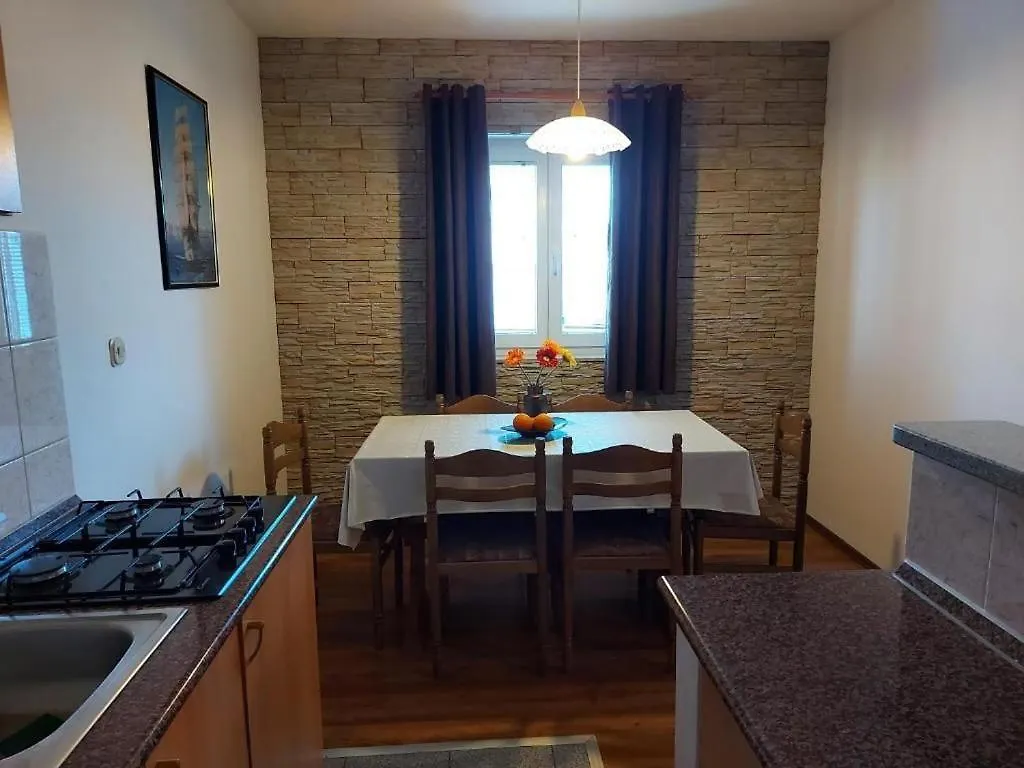 Apartments Taja Trogir 0*,
